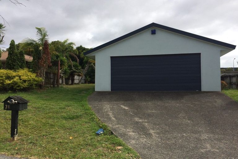 Photo of property in 24 Pukatea Avenue, Albany, Auckland, 0632