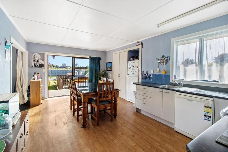 Photo of property in 8 Massey Street, Waimate, 7924