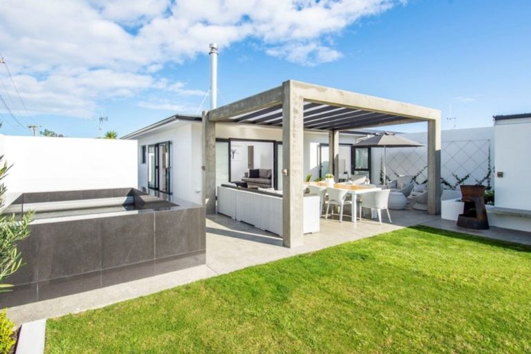 Photo of property in 11 Heath Street, Mount Maunganui, 3116