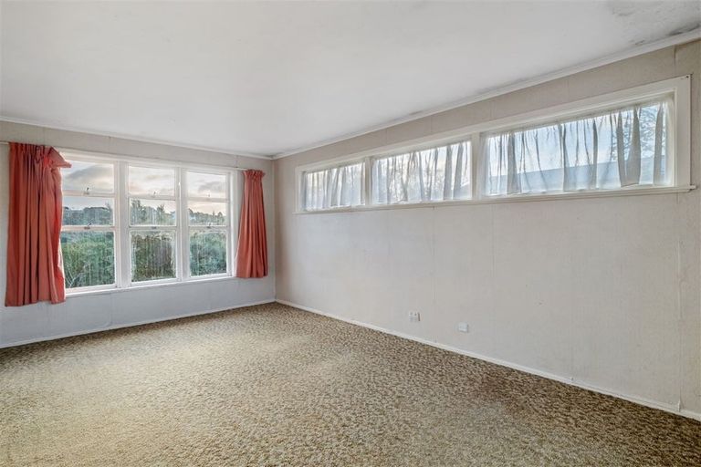 Photo of property in 20 Renata Crescent, Te Atatu Peninsula, Auckland, 0610