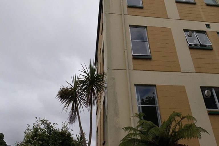 Photo of property in 3/161 Glenmore Street, Kelburn, Wellington, 6012