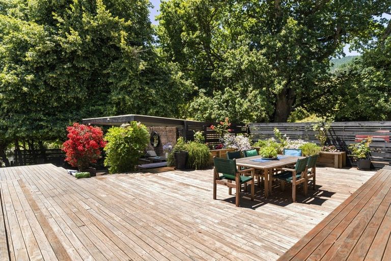 Photo of property in 7 Maungakotukutuku Road, Paraparaumu, 5032