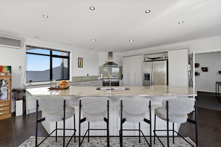 Photo of property in 2 Parnwell Place, Ohauiti, Tauranga, 3112
