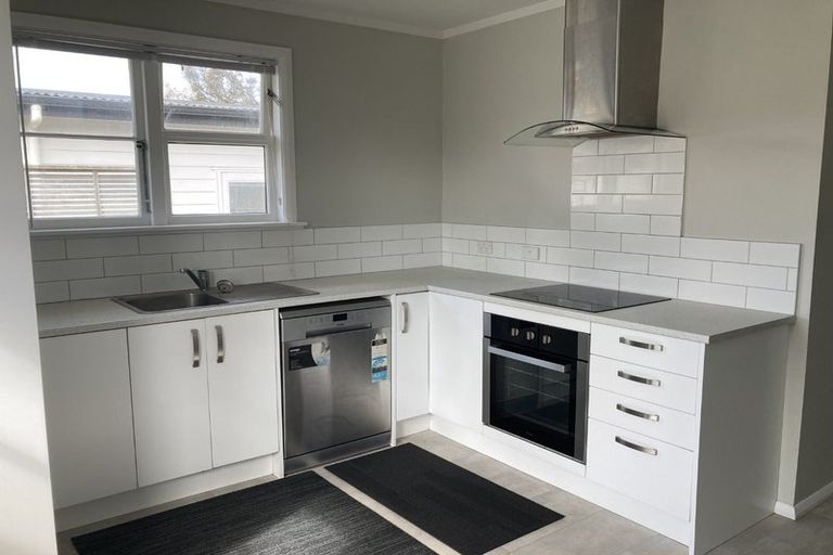 Photo of property in 18 Stokes Crescent, Maeroa, Hamilton, 3200