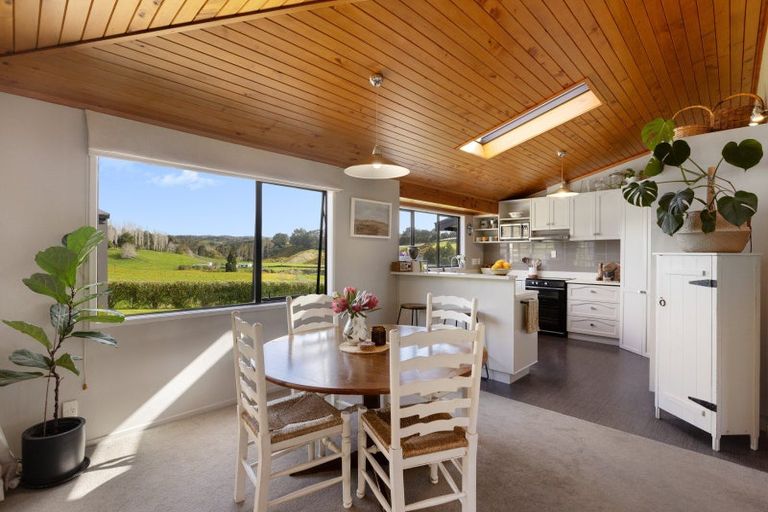 Photo of property in 110 Old Highway, Whakamarama, 3180