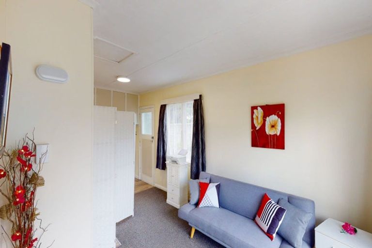 Photo of property in 14 Kent Avenue, Waitarere Beach, Levin, 5510