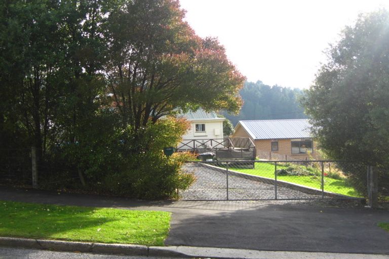 Photo of property in 134 Brockville Road, Brockville, Dunedin, 9011