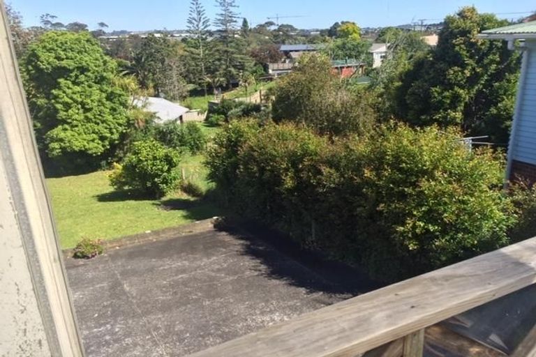 Photo of property in 158 Edmonton Road, Te Atatu South, Auckland, 0610