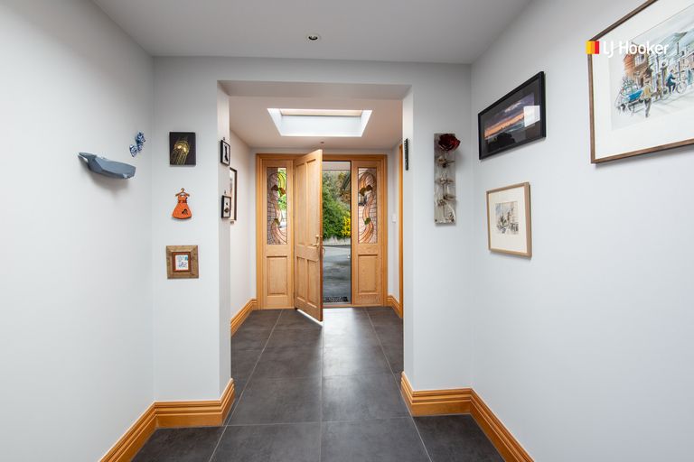 Photo of property in 38 Braeside, Kinmont Park, Mosgiel, 9024