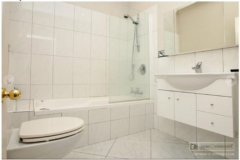 Photo of property in 34 Porritt Avenue, Mount Victoria, Wellington, 6011