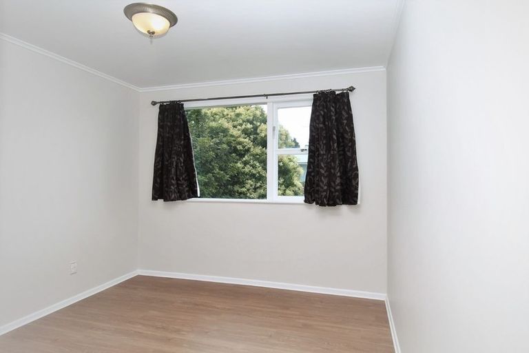 Photo of property in 17 Surrey Street, Manurewa, Auckland, 2102