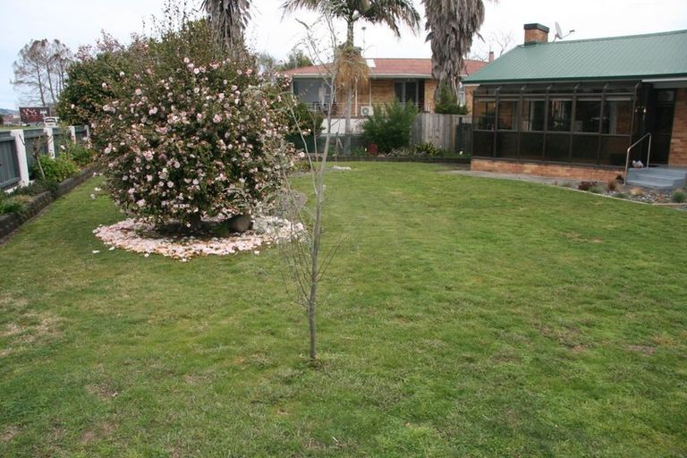 Photo of property in 70 Great South Road, Huntly, 3700