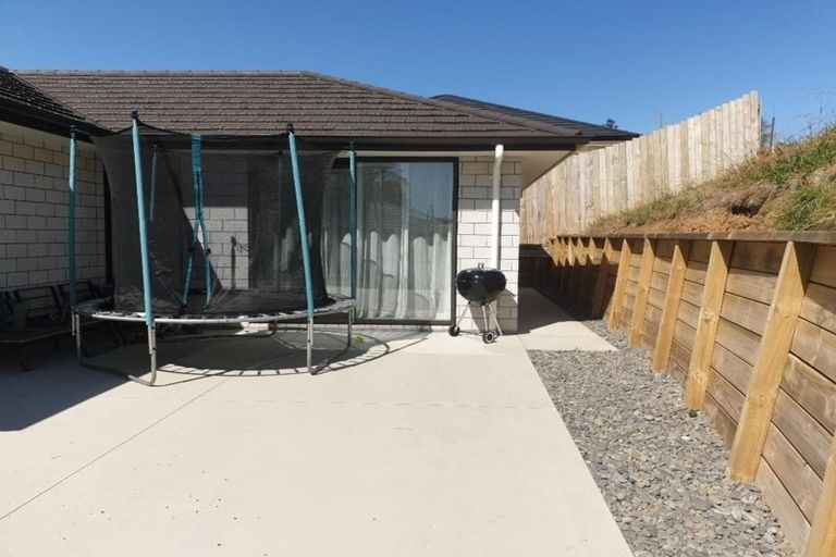 Photo of property in 93 Karamea Street, Whalers Gate, New Plymouth, 4310