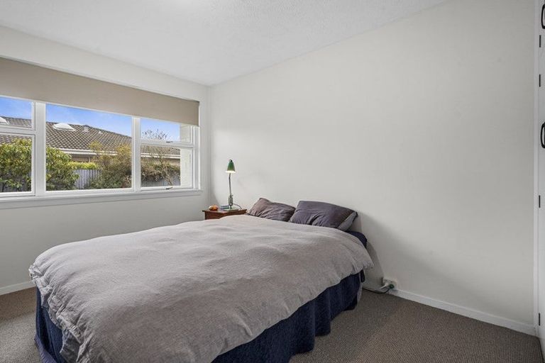 Photo of property in 1/64 Osborne Street, Waltham, Christchurch, 8011