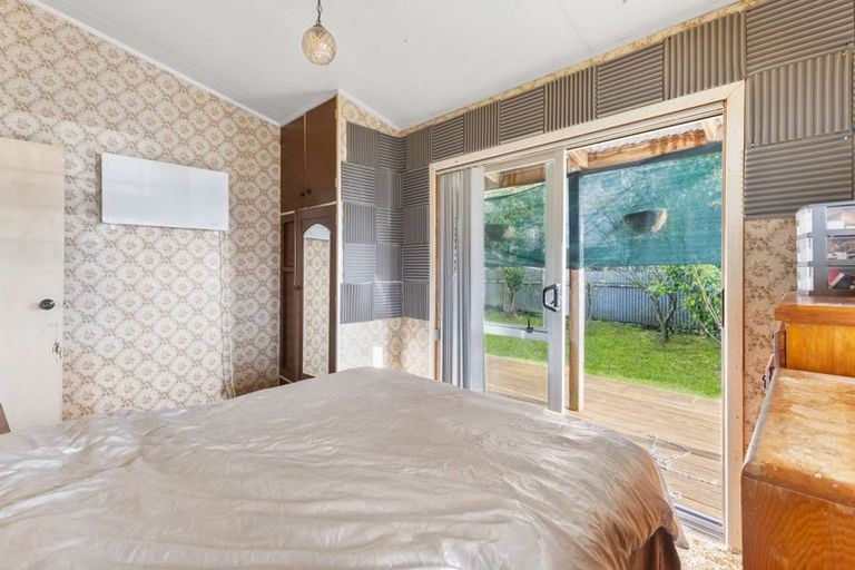 Photo of property in 1 Blake Street, Waitara, 4320