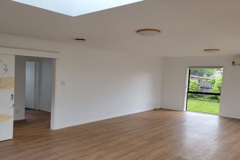 Photo of property in 2/59 Seaview Road, Glenfield, Auckland, 0629