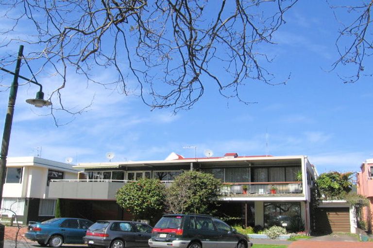 Photo of property in 1112 Whakaue Street, Rotorua, 3010