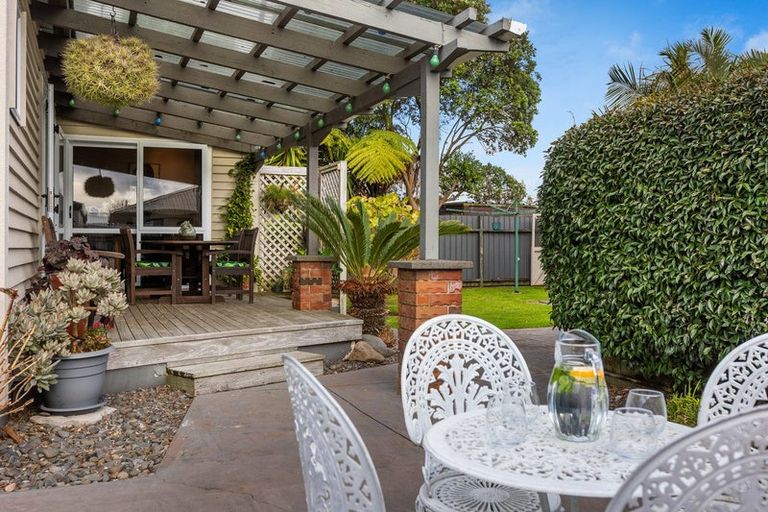 Photo of property in 46 Sanders Avenue, Westown, New Plymouth, 4310