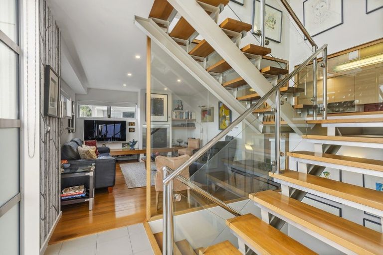 Photo of property in 1/38 Ferry Street, Seatoun, Wellington, 6022