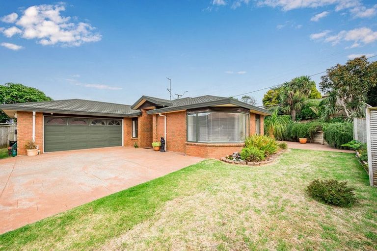 Photo of property in 18 Lorna Irene Drive, Raumati South, Paraparaumu, 5032