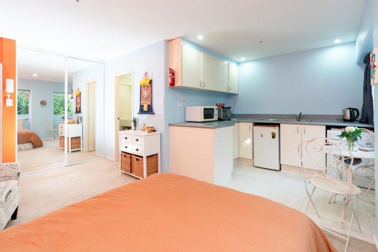 Photo of property in Capital Hill Apartments, 12/54 Hill Street, Thorndon, Wellington, 6011