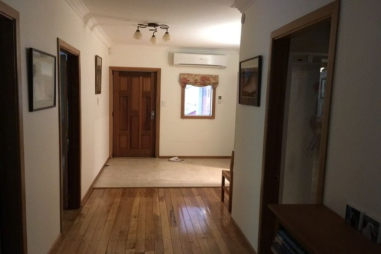 Photo of property in 25 Wyndham Road, Pinehaven, Upper Hutt, 5019