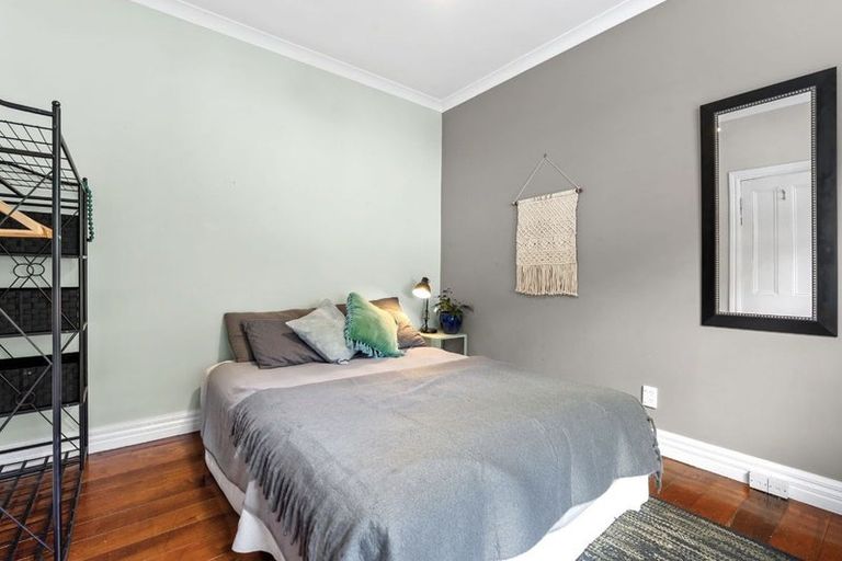 Photo of property in 32 Holloway Road, Aro Valley, Wellington, 6021