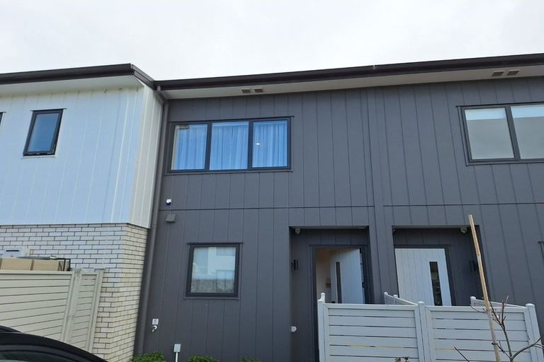 Photo of property in 8 Katikati Drive, Manurewa, Auckland, 2102