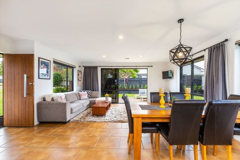 Photo of property in 21 Luberon Way, Nukuhau, Taupo, 3330