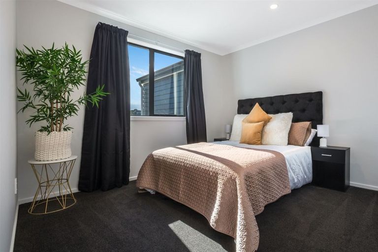 Photo of property in 1e Breakwater Way, Whitby, Porirua, 5024