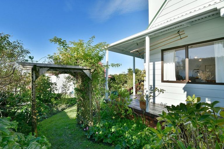 Photo of property in 24a Kawau View Road, Snells Beach, 0920