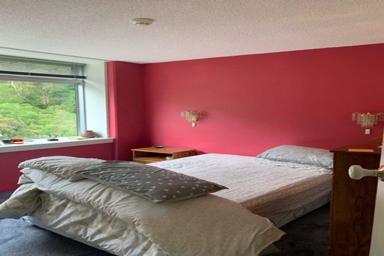 Photo of property in Jerningham Apartments, 20 Oriental Terrace, Oriental Bay, Wellington, 6011