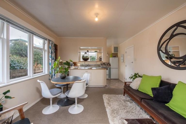 Photo of property in 273 Middleton Road, Glenside, Wellington, 6037