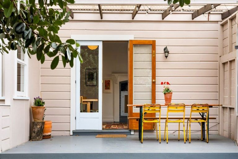 Photo of property in 6 Ashridge Road, Napier South, Napier, 4110