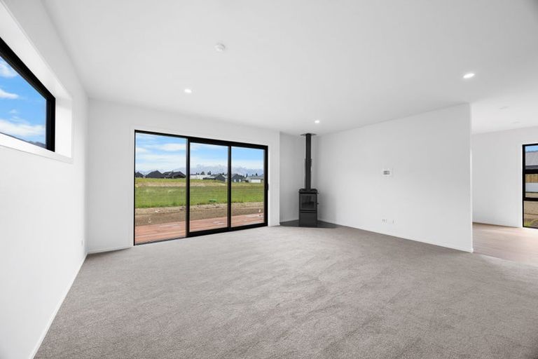 Photo of property in 17 Packer Road, Wanaka, 9382