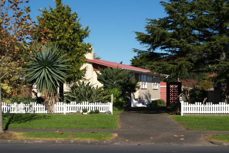 Photo of property in 214 Buckland Road, Mangere East, Auckland, 2024