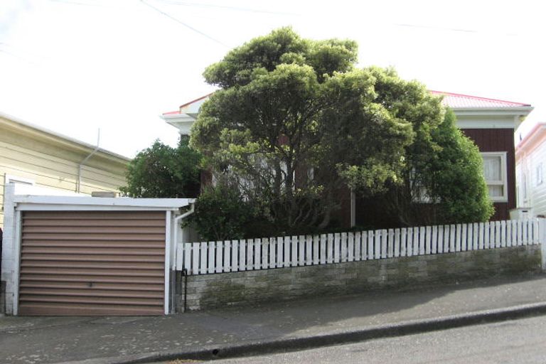 Photo of property in 32 Liffey Street, Island Bay, Wellington, 6023