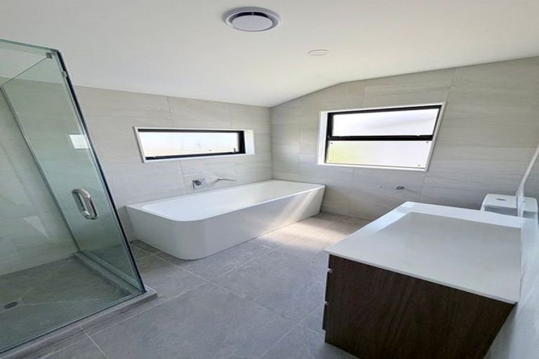 Photo of property in 8 Sharland Avenue, Manurewa, Auckland, 2102