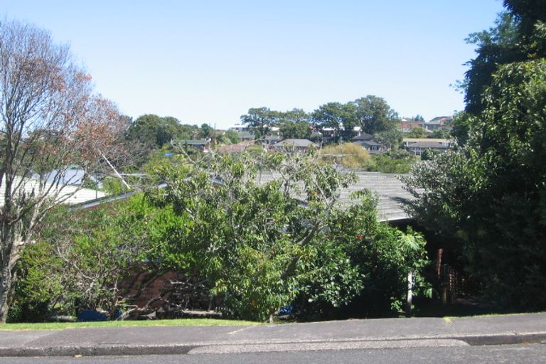 Photo of property in 3/9 Sudan Avenue, Milford, Auckland, 0620