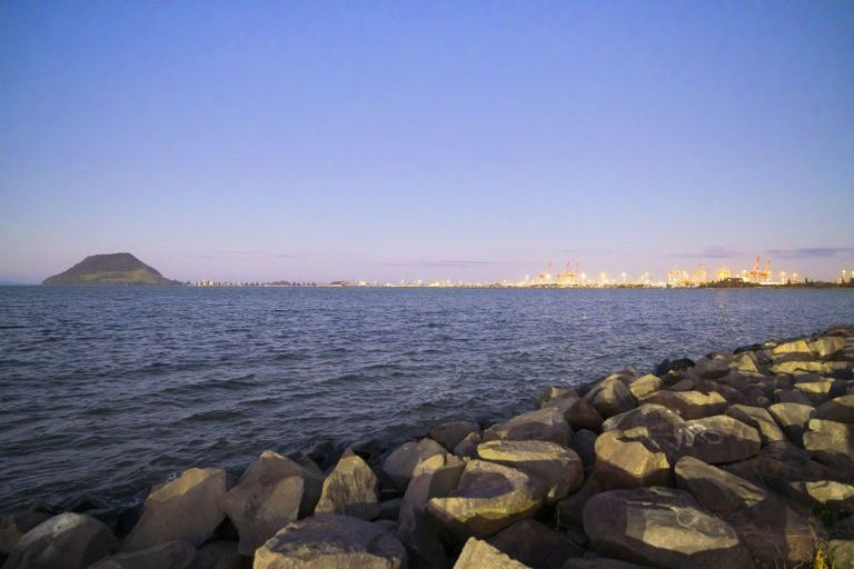 Photo of property in 1/104 Harbour Drive, Otumoetai, Tauranga, 3110