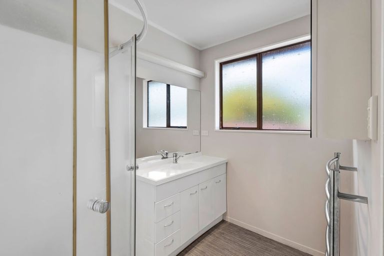 Photo of property in 5 Titoki Place, Inglewood, 4330