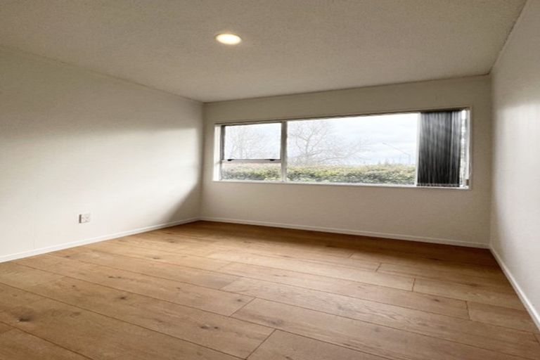 Photo of property in 1/7 Becroft Drive, Forrest Hill, Auckland, 0620