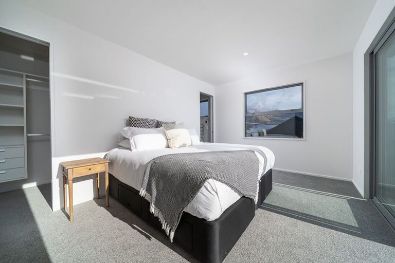 Photo of property in 8 The Heights Avenue, Wanaka, 9305