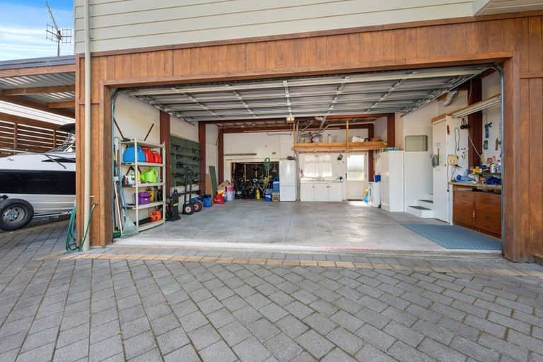 Photo of property in 26 Angela Place, Kinloch, Taupo, 3377
