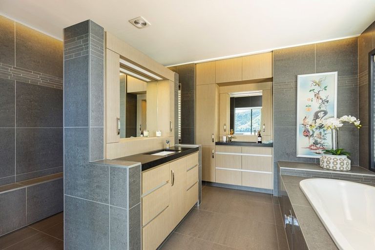 Photo of property in 4 Marina View, Waikawa, Picton, 7281