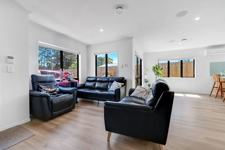 Photo of property in 52b Universal Drive, Henderson, Auckland, 0610