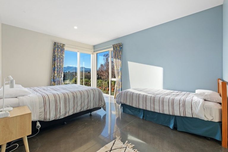 Photo of property in 23 Sapphire Spring Rise, Wanaka, 9305