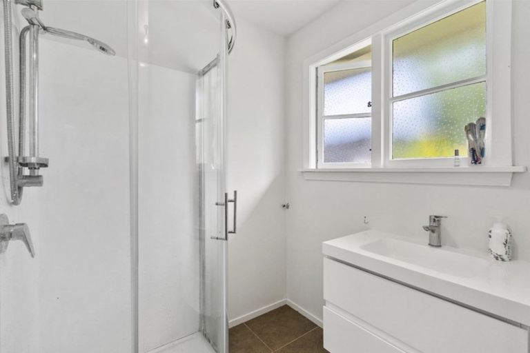 Photo of property in 3 Reynolds Avenue, Bishopdale, Christchurch, 8053