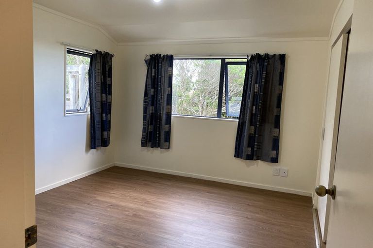 Photo of property in 49 Edgecombe Street, Newlands, Wellington, 6037