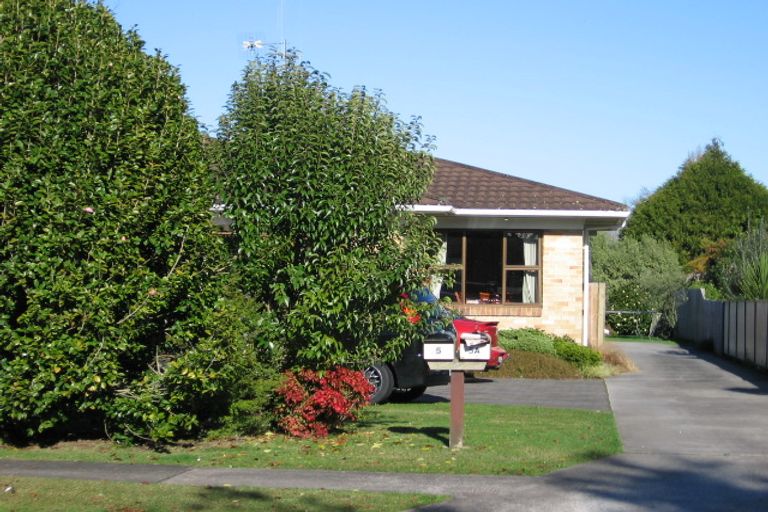 Photo of property in 5a Heath Street, St Andrews, Hamilton, 3200